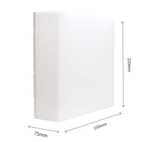 Oprawa sześcienna SCATOLLO 20W 230V IP54 w kolorze białym, o wymiarach 250x250x75mm. Widok z boku, produkt ma gładką, matową powierzchnię i prostokątny kształt. Idealna do oświetlenia wnętrz.