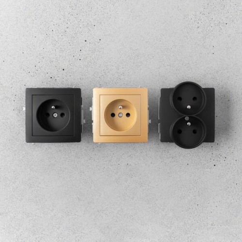 Karlik Deco Gniazdo pojedyncze z uziemieniem czarny mat - 12DGP-1ZP