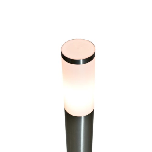 Lampa ogrodowa słupek LIVIA 100 cm o satynowym wykończeniu. Cylindryczny korpus z mlecznego szkła z metalowym akcentem u góry, stojąca w pozycji pionowej. Idealna do oświetlenia przestrzeni zewnętrznej.