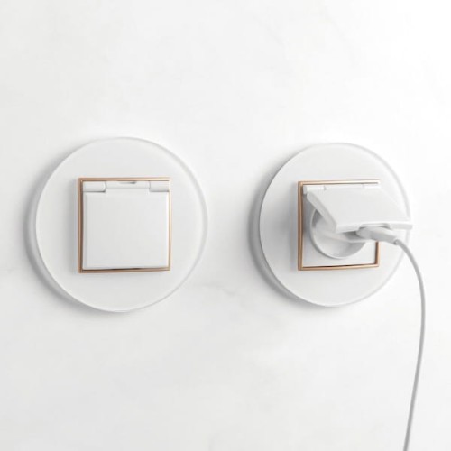 Karlik ICON Gniazdo bryzgoszczelne klapka biała z uziemieniem i przesłonami białe - IGPB-1ZP