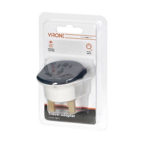 Adapter podróżny typu G w kolorze szarym, z wtyczką brytyjską, umieszczony w przezroczystym opakowaniu. Widoczne logo ViRONE oraz informacje o napięciu 230V i modelu TA-7. Adapter przeznaczony do użytku w Wielkiej Brytanii.