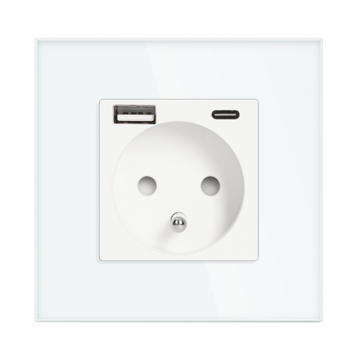 Gniazdo pojedyncze 2P+Z w kolorze białym z portami USB-A i USB-C, maksymalna moc 20W. Widok frontalny, gniazdo umieszczone w prostokątnej ramce, z widocznymi otworami oraz przyciskami USB.