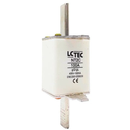 Wkładka topikowa NT2C 100A 400V LCTEC w białej obudowie. Widoczny napis z oznaczeniami, w tym logo LCTEC. Produkt ma metalowy styk z jednej strony, ujawniający jego przeznaczenie do zabezpieczeń elektrycznych.