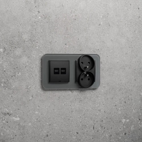 Karlik ICON Gniazdo podwójne z uziemieniem i przesłonami czarne - 12IGPR-2ZP