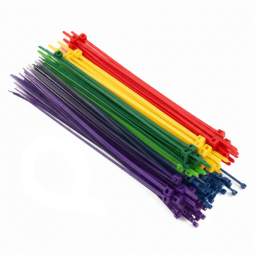 Zestaw 120 neonowych opasek kablowych o wymiarach 4,8x300 mm w różnych kolorach: czerwonym, żółtym, zielonym, niebieskim, fioletowym i pomarańczowym, ułożonych w stosie na białym tle.