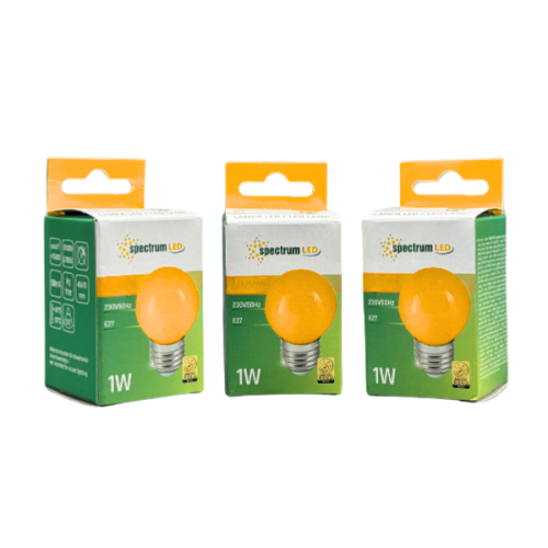 Zestaw trzech żarówek LED kulka E-27 o mocy 1W, kolor żółty. Opakowania w kolorze zielonym z logo spectrum LED oraz widocznymi informacjami o parametrach (230V, E27). Każde opakowanie z uchwytem do zawieszenia.