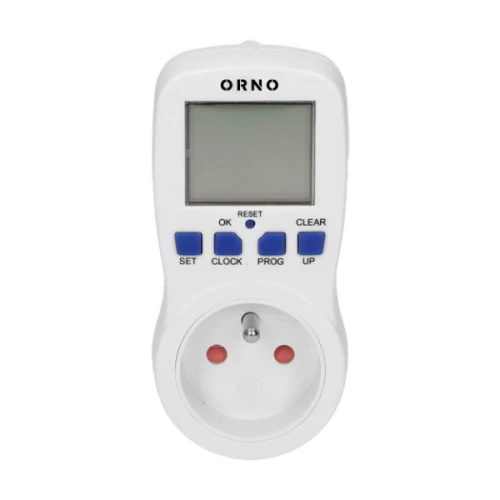 Programator czasowy elektroniczny Orno OR-PRE-409, biały, z wyświetlaczem LCD i przyciskami: SET, CLOCK, PROG, OK, RESET, CLEAR. Posiada gniazdo z dwoma otworami. Ujęcie frontalne, stojący.