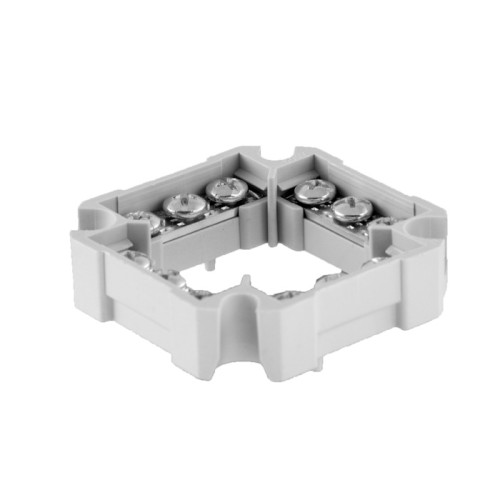 Listwa zaciskowa do puszek KUP68, LZ 4x4mm2 w kolorze białym, plastikowa, kwadratowa. Widoczne metalowe zaciski oraz otwory do podłączenia przewodów. Produkt leży na białym tle, ukazując szczegóły konstrukcji oraz miejsca mocowania.