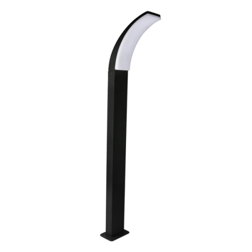 Lampa ogrodowa LED AMY 12W o wysokości 100 cm, czarna, z prostokątną podstawą. Górna część w kształcie łuku z białym kloszem, emitującym światło. Stojąca, nowoczesna konstrukcja idealna do oświetlenia przestrzeni zewnętrznych.