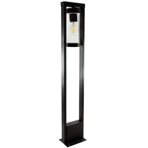 Lampa ogrodowa stojąca SPECTRA o wysokości 80 cm w kolorze czarnym. Prosta, prostokątna konstrukcja z metalowym słupkiem i przezroczystym kloszem, w którym znajduje się źródło światła. Ujęcie frontalne, produkt ustawiony w pionie.