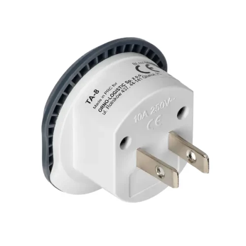Adapter podróżny USA 110-230V z wtyczką amerykańską (typ A, B) w kolorze białym z szarym elementem. Widok z boku, ukazujący dwa metalowe styki oraz oznaczenia na obudowie, w tym maksymalne napięcie 250V i prąd 10A.