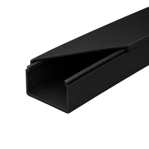 Listwa instalacyjna kanał kablowy o wymiarach 32x30 mm w kolorze czarnym matowym, o długości 2 m. Produkt leżący, z otwartą górą, umożliwiający układanie kabli. Wykonany z trwałego materiału, idealny do organizacji przewodów.