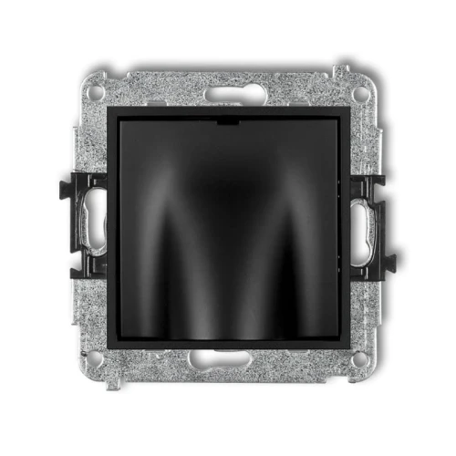Wypust kablowy Karlik MINI w kolorze czarnym matowym, z metalową ramką montażową. Produkt znajduje się w ujęciu frontalnym, z widocznym prostokątnym otworem na kable. Przeznaczony do montażu w ścianach.