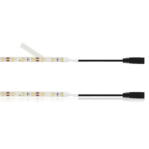 Taśma LED PREMIUM SMD 4,8W, szerokość 8 mm, długość 5 m, z zimnym światłem. Widoczne diody LED na białym tle, z końcówkami przewodów w kolorze czarnym. Produkt elastyczny, idealny do oświetlenia dekoracyjnego. Klasa szczelności IP65.